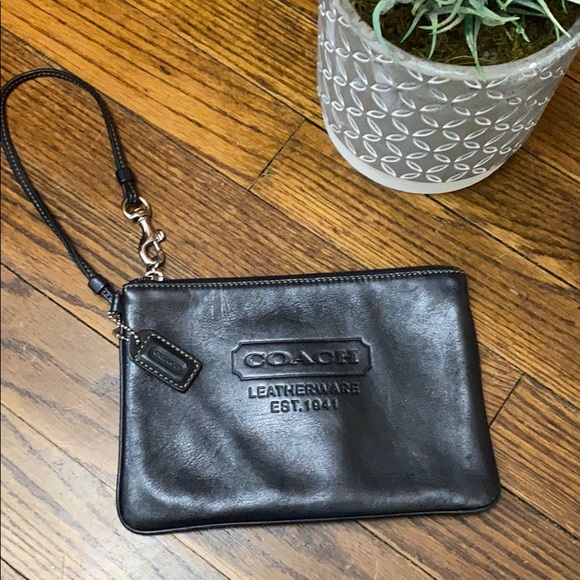 Coach Handbags - Coach Wristlet